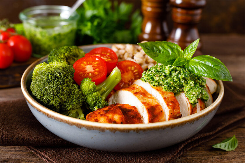Healthy Pesto Chicken and Veg Salad