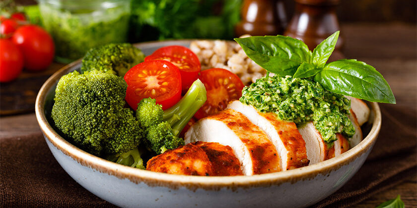 Healthy Pesto Chicken and Veg Salad